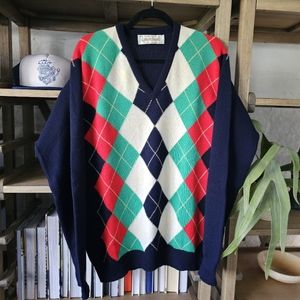 VTG Argyle Classic V Neck Wool Sweater Navy, Cream, Green and Red Sz44